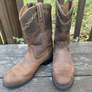ARIAT Heritage Roper Boots